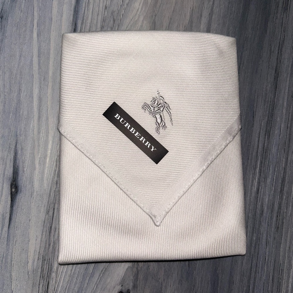 Burberry Monochrome Check & White Cotton Handkerchief Set of 2 - New in Box - Picture 7 of 11